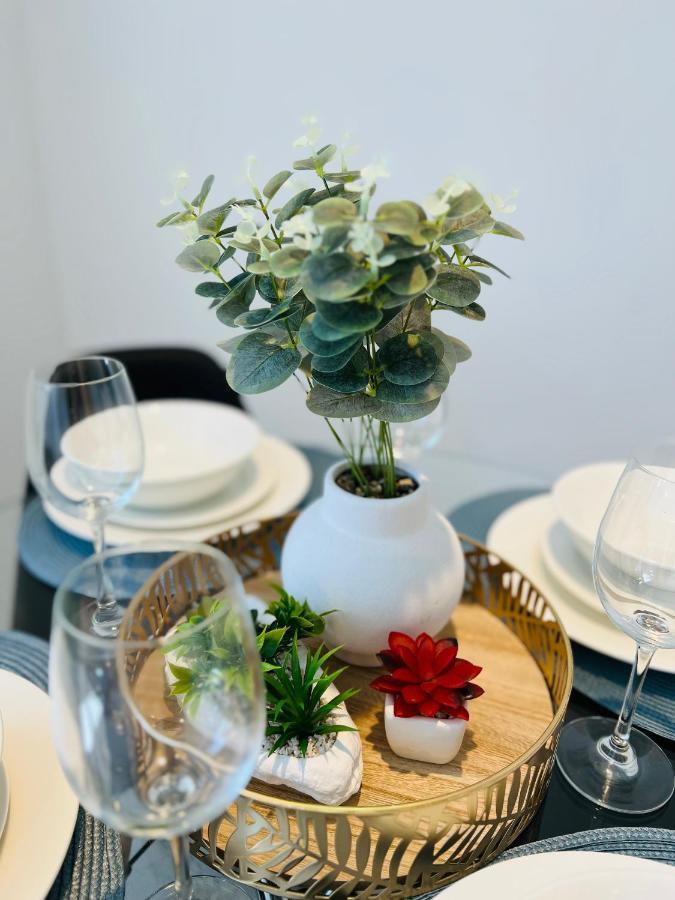 Walking Distance To Riverside Market & Hospital Christchurch Extérieur photo