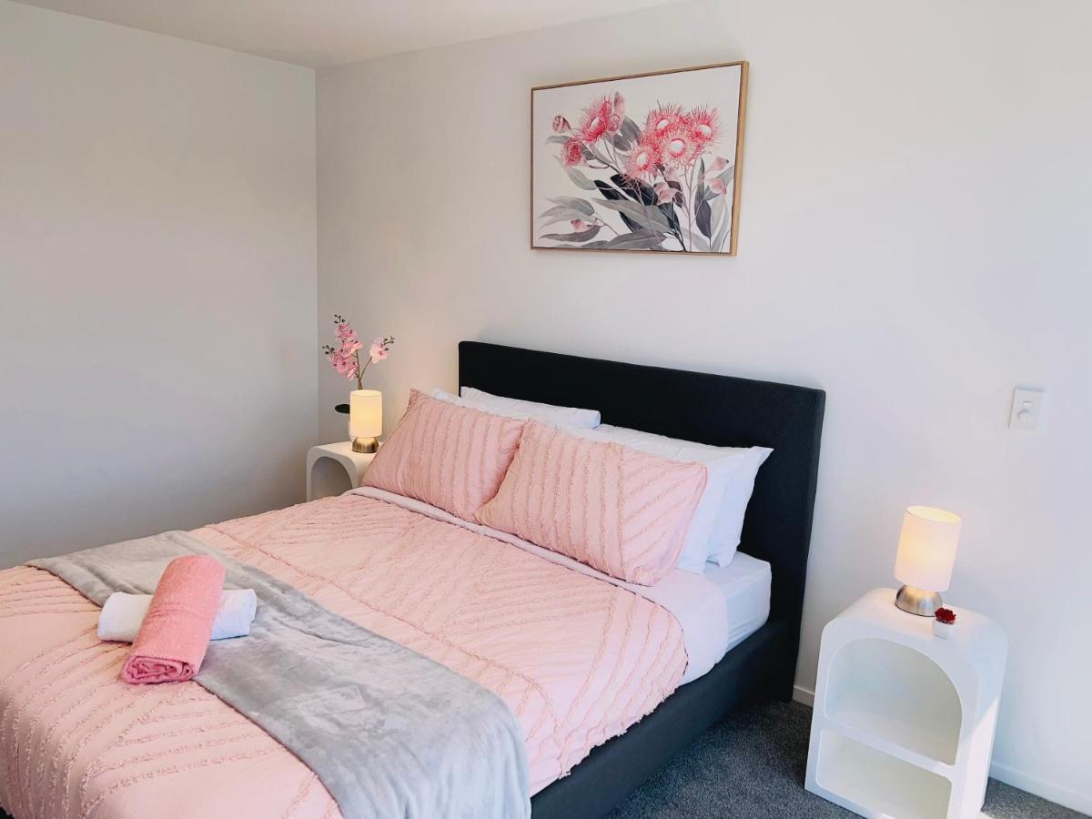Walking Distance To Riverside Market & Hospital Christchurch Extérieur photo